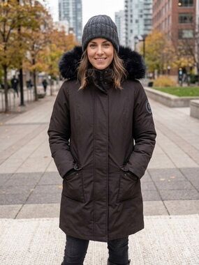 Women's Down Black Puffer Coat with Faux Fur Hood - Parka - Toboggan Sienna